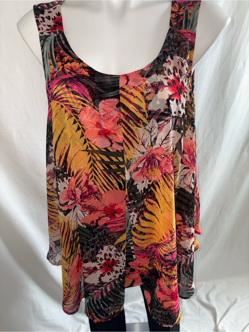 Roz & Ali  Tropical Print Sleeveless Top - Multicolor